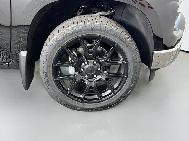 Used 2026 Chevrolet Silverado 1500 LTZ AWD/4WD image 39