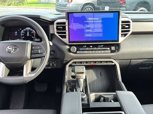 Used 2025 Toyota Tundra Limited AWD/4WD image 9