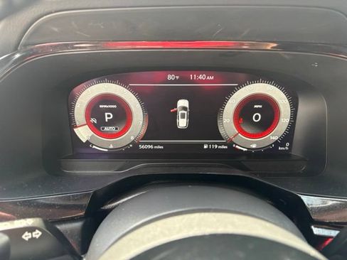 Used 2023 Nissan Pathfinder Platinum AWD/4WD image 15