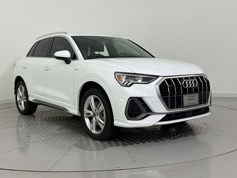 Used 2024 Audi Q3 2.0T Premium w/ Convenience Package AWD/4WD image 6