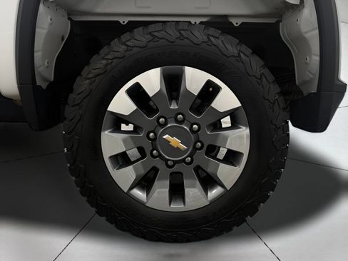 Used 2023 Chevrolet Silverado 2500 Custom w/ Infotainment Package AWD/4WD image 27