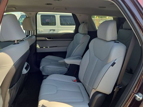Used 2025 Hyundai Palisade SEL FWD image 17
