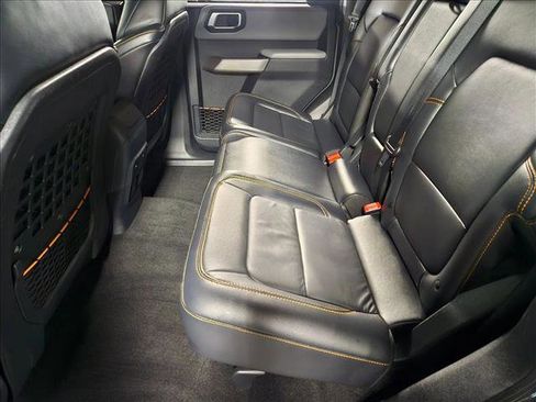 Used 2022 Ford Bronco Badlands image 16