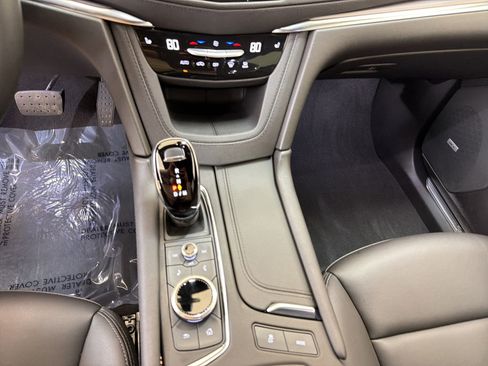 New 2026 Cadillac XT5 Luxury FWD image 16