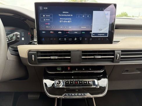 Certified 2023 Lincoln Corsair FWD w/ Equipment Group 101A image 32