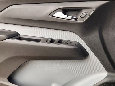 New 2027 Chevrolet Bolt LT w/ Comfort Package FWD image 17