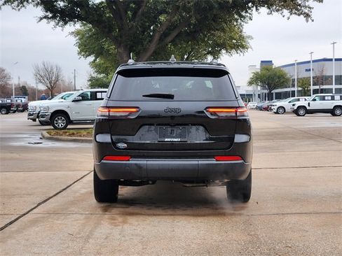 Used 2024 Jeep Grand Cherokee L Laredo image 6