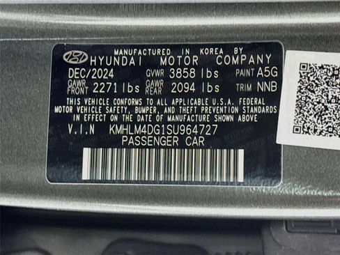 Certified 2025 Hyundai Elantra Sport FWD image 29
