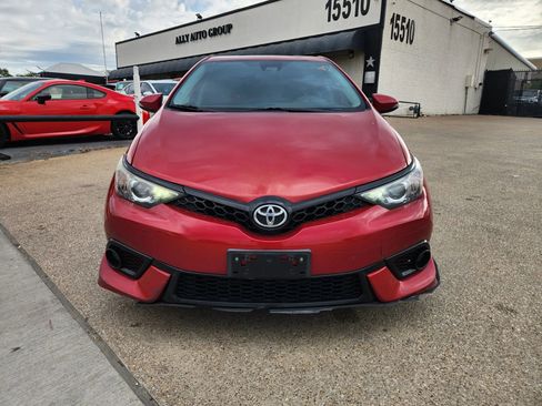 Used 2018 Toyota Corolla iM FWD image 7