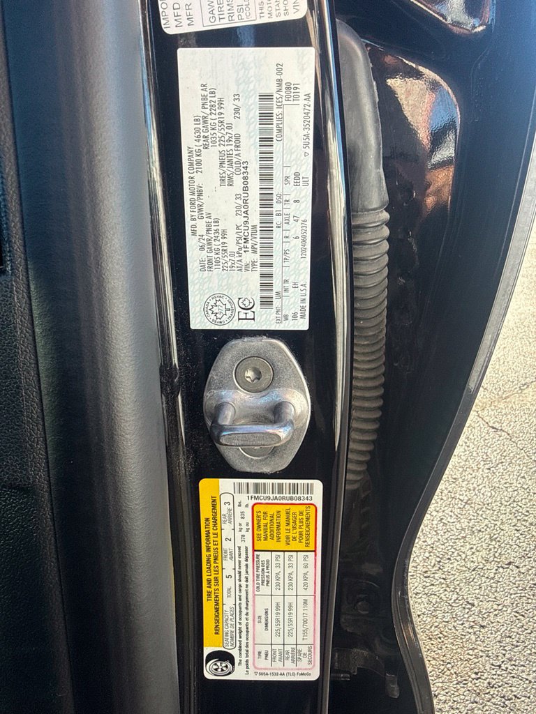 Used 2024 Ford Escape Platinum AWD/4WD image 48