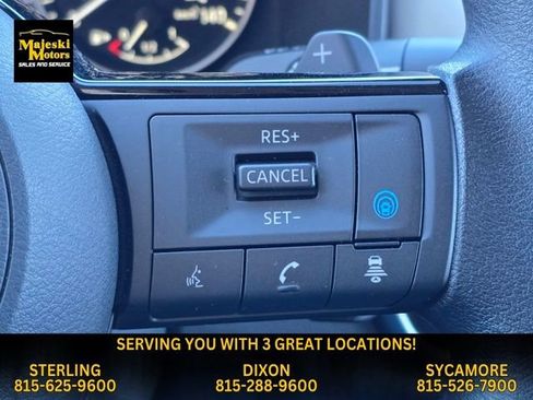 Used 2023 Nissan Rogue SV image 37