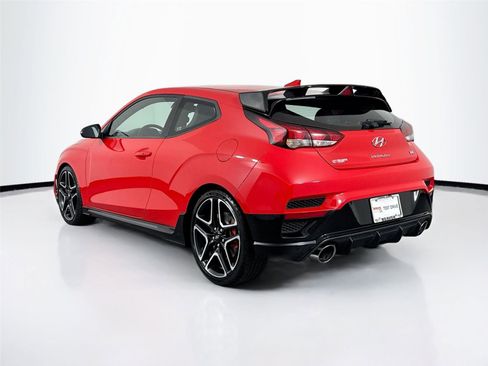 Used 2021 Hyundai Veloster N image 12