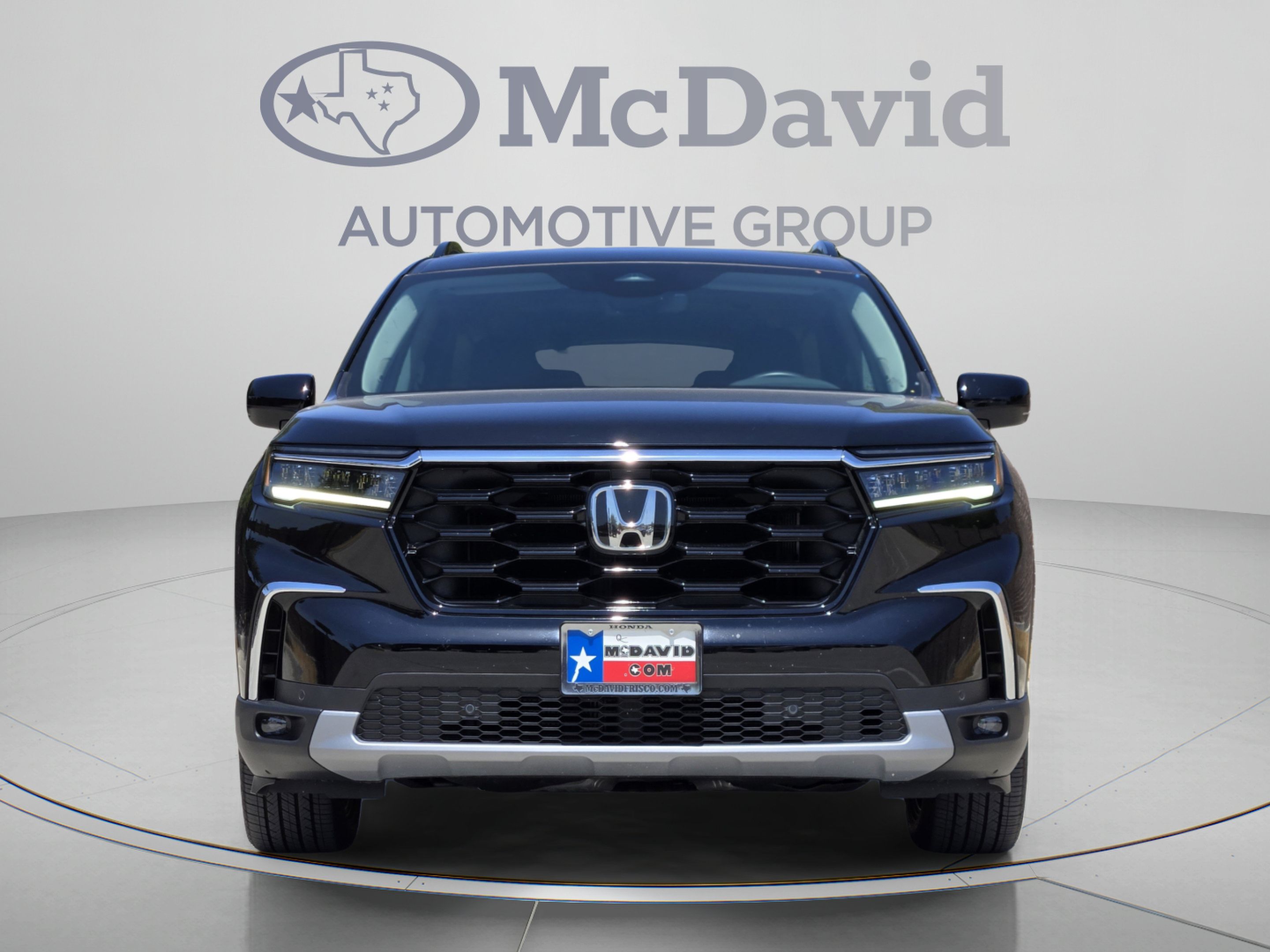 Certified 2025 Honda Pilot Touring image 8
