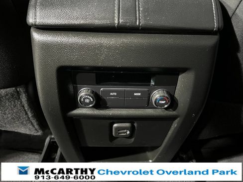 Used 2023 Chevrolet Traverse LT image 26