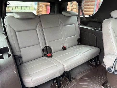 Used 2021 Chevrolet Suburban Z71 w/ Z71 Signature Package AWD/4WD image 29