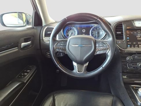 Used 2016 Chrysler 300 Limited RWD image 29