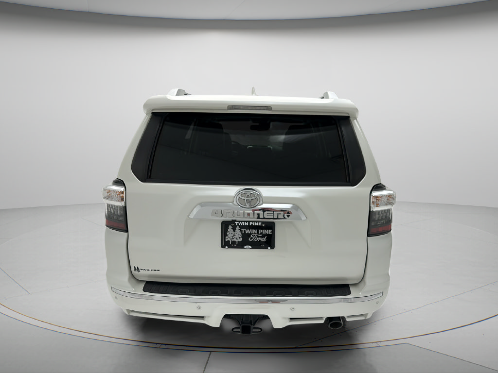 Used 2022 Toyota 4Runner Limited AWD/4WD image 7