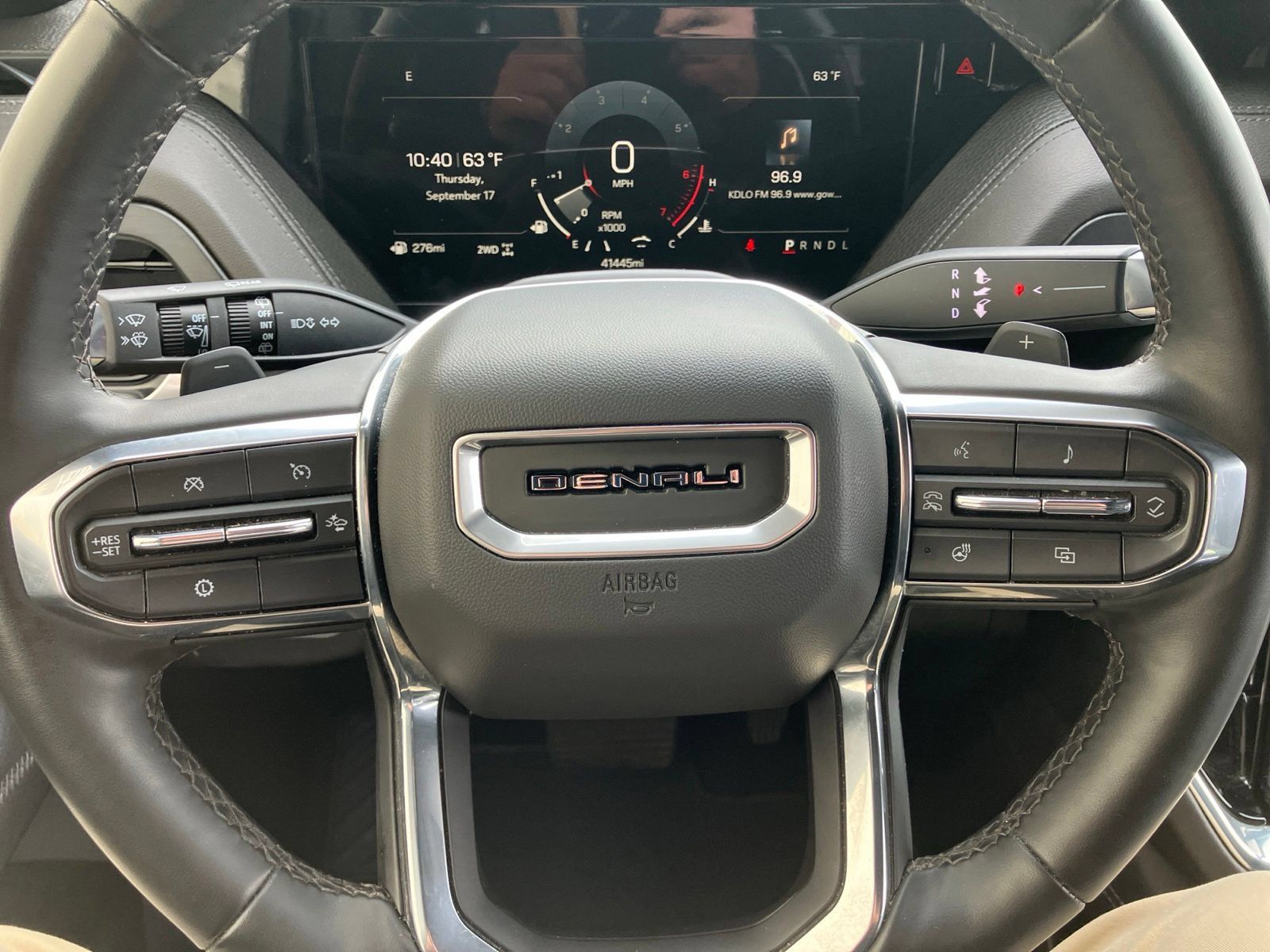 Used 2025 GMC Yukon Denali AWD/4WD image 11