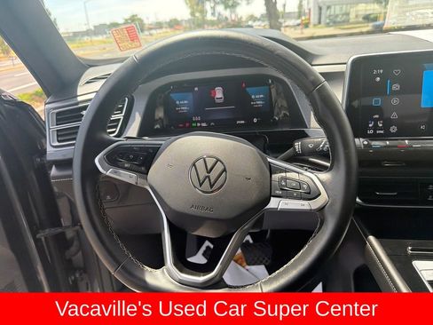 Used 2025 Volkswagen Atlas Cross Sport SE FWD image 14