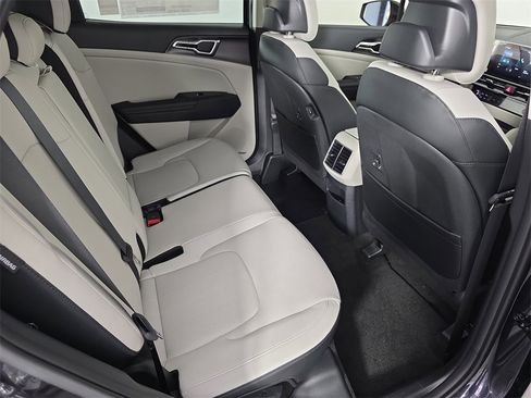 New 2026 Kia Sportage EX image 38