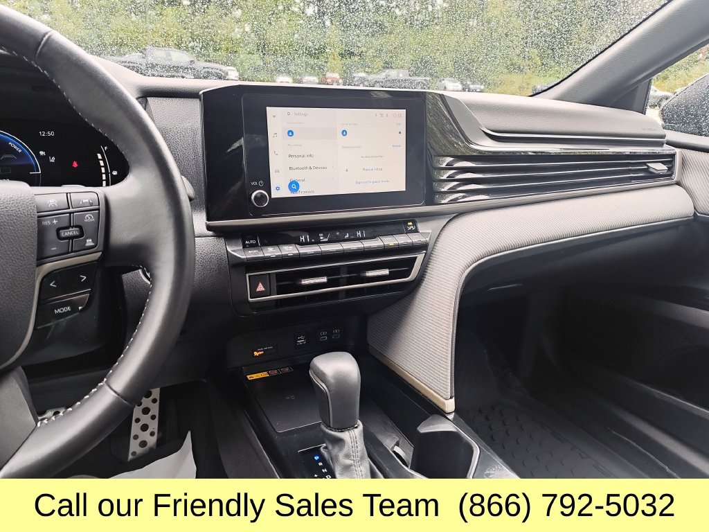 Certified 2025 Toyota Camry SE FWD image 18