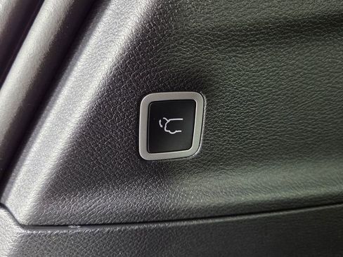 New 2026 Chrysler Pacifica Select image 11