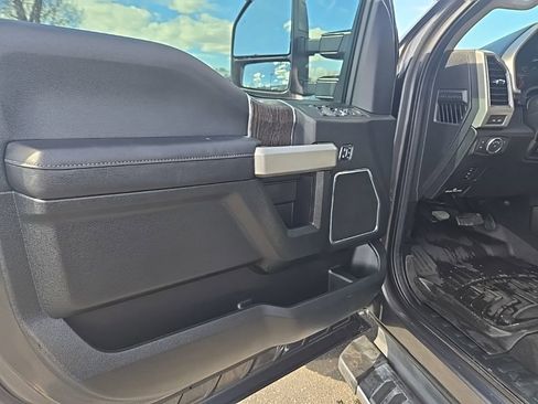 Used 2020 Ford F250 Lariat image 9