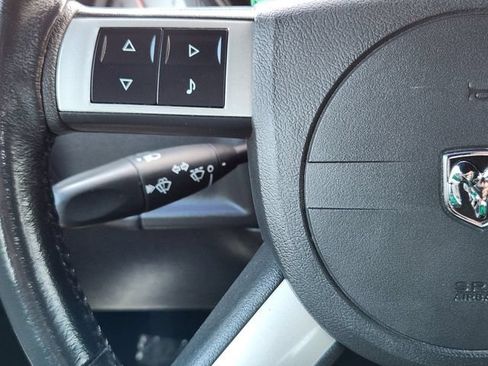 Used 2009 Dodge Challenger R/T RWD image 27