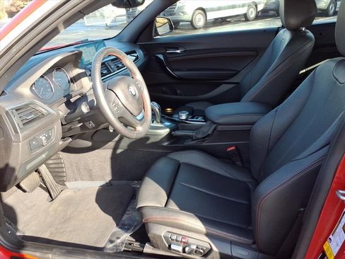 Used 2018 BMW 230i Convertible image 11