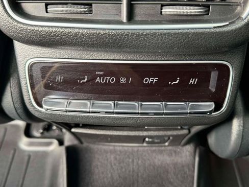 Used 2023 Mercedes-Benz GLS 450 4MATIC image 13