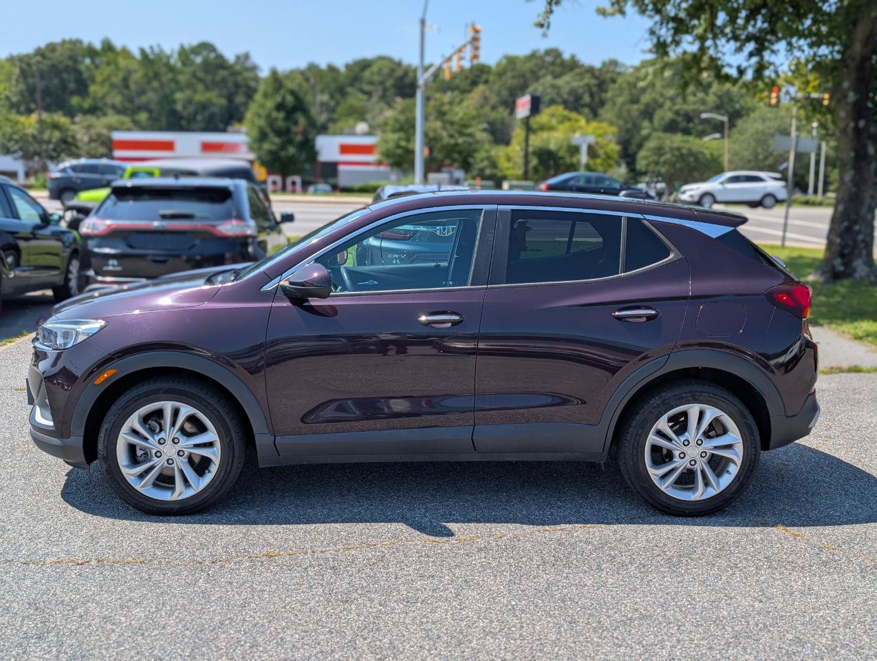Used 2020 Buick Encore GX Preferred w/ Cold Weather Comfort Package FWD image 2