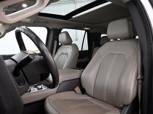 Used 2021 Ford Expedition Max Limited image 6