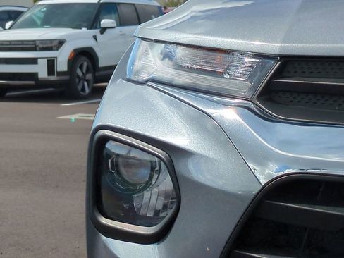 Used 2021 Chevrolet TrailBlazer LT w/ Convenience Package image 9