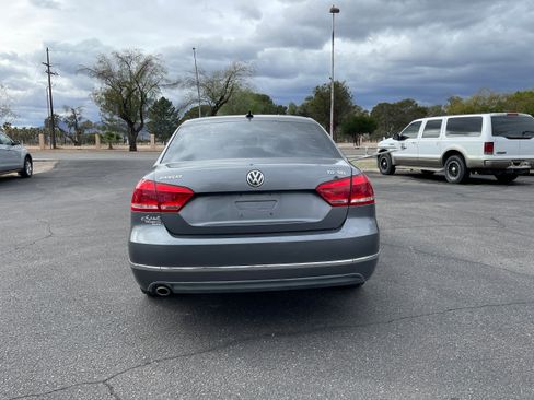 Used 2013 Volkswagen Passat TDI SEL Premium image 4