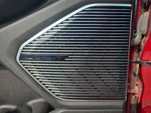 Used 2023 Jeep Grand Cherokee Overland w/ Advanced Protech Group III image 25