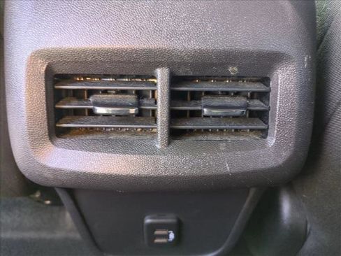 Used 2024 Chevrolet Equinox LT image 16