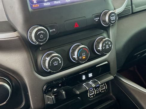 Used 2019 RAM 1500 Big Horn image 22