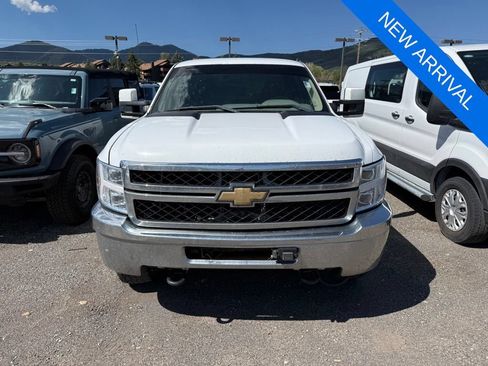 Used 2011 Chevrolet Silverado 2500 W/T AWD/4WD image 2