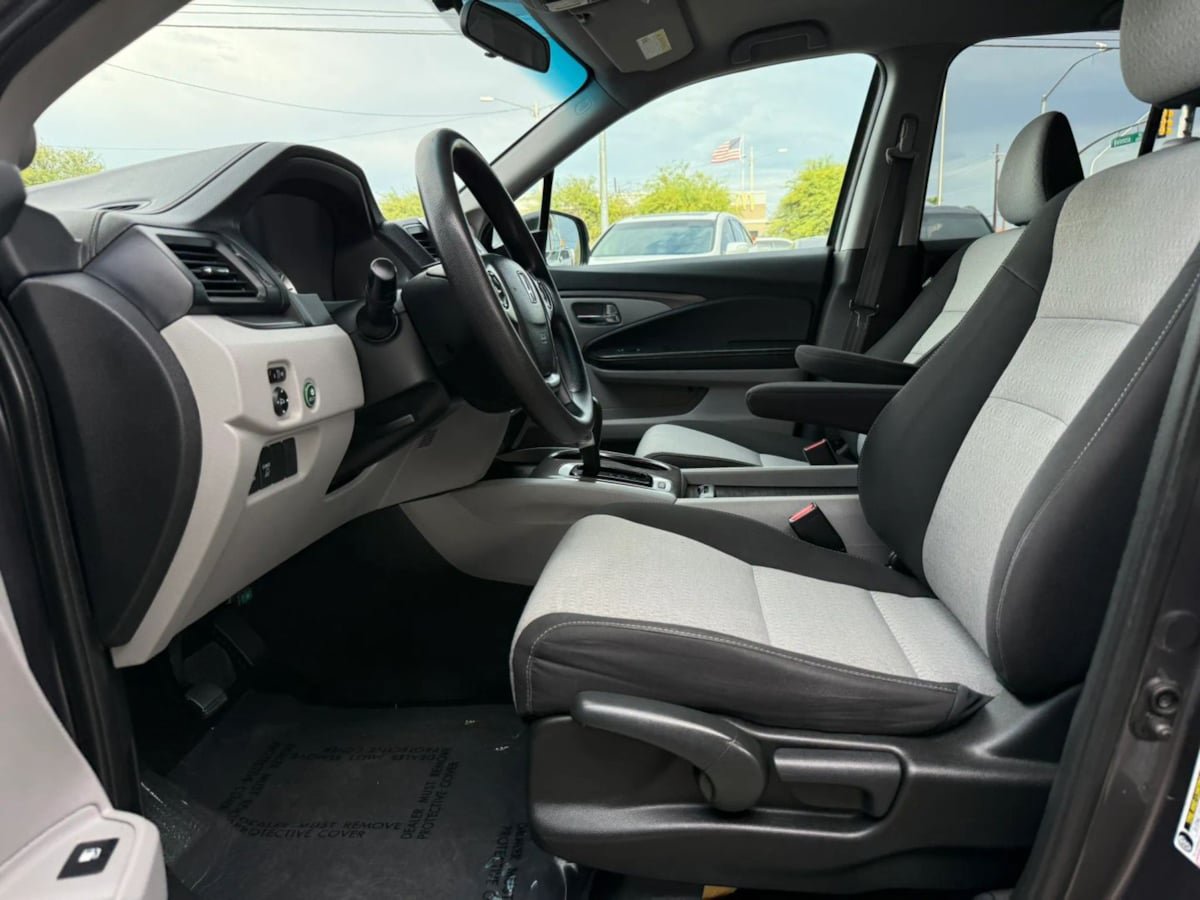Used 2017 Honda Ridgeline RTS image 38