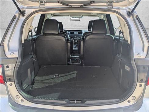 Used 2012 MAZDA MAZDA5 Touring w/ Moonroof & Audio Pkg image 6