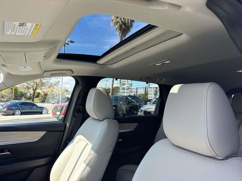 Certified 2025 MAZDA CX-90 Plug-In Hybrid w/ Preferred image 22