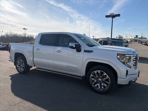 Used 2024 GMC Sierra 1500 Denali image 9