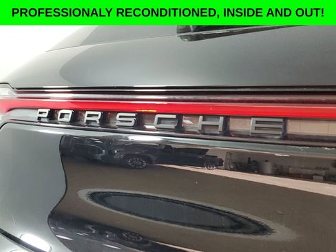 Used 2023 Porsche Macan image 7