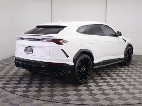 Used 2022 Lamborghini Urus image 5