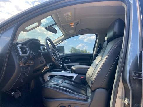 Used 2016 Nissan Titan SL AWD/4WD image 24
