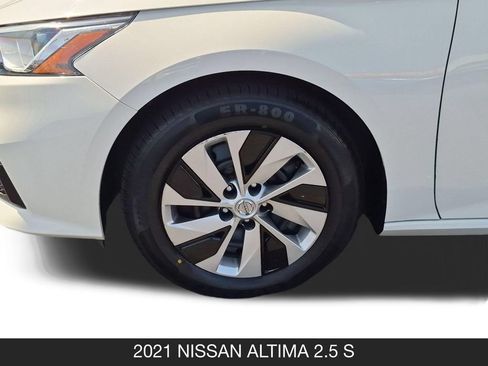 Used 2021 Nissan Altima 2.5 S FWD image 11