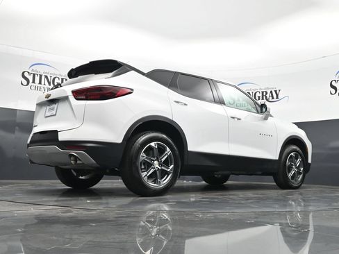 Used 2025 Chevrolet Blazer LT FWD image 32