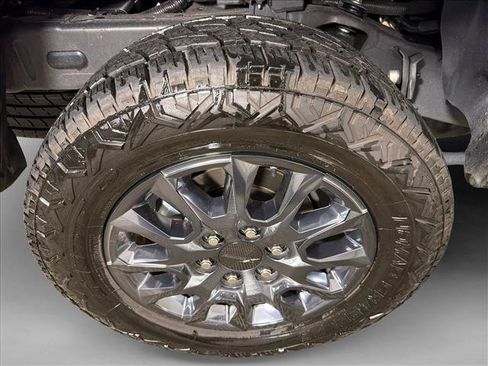 Used 2025 Toyota Tacoma SR5 RWD image 17