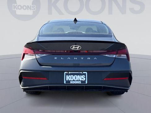 New 2026 Hyundai Elantra Sport image 5