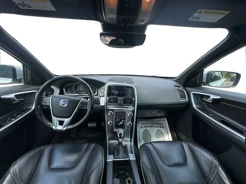 Used 2018 Volvo XC90 T6 Momentum w/ Convenience Package AWD/4WD image 38